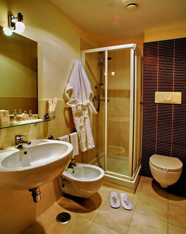 Sisto V Hotel Rome